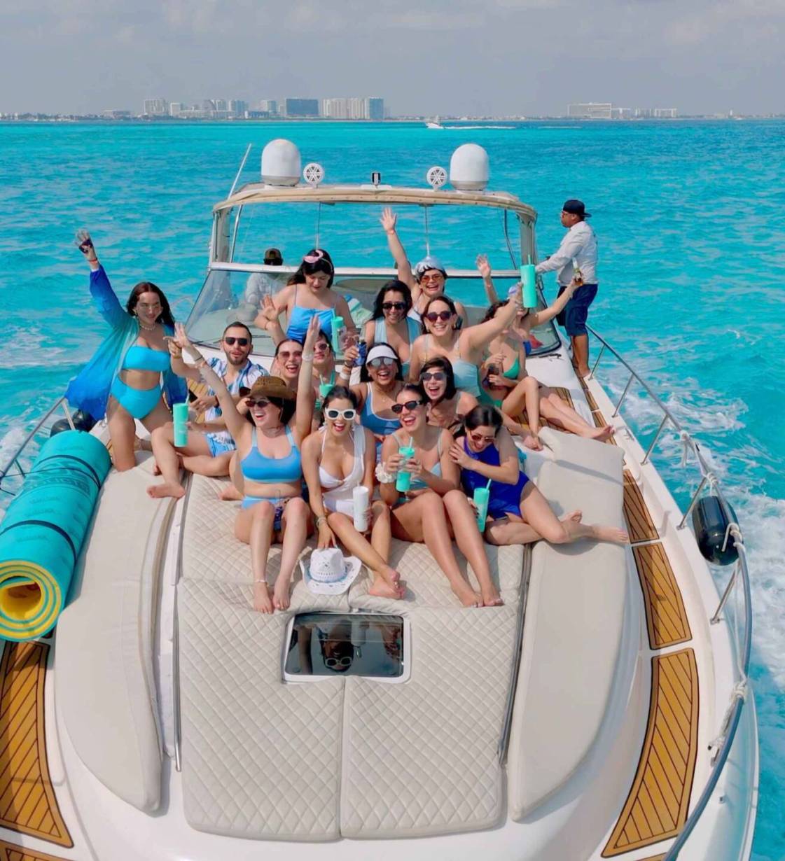 Despedida de soltera en un yate privado en Cancún | Clientes Enjoy Cancún
