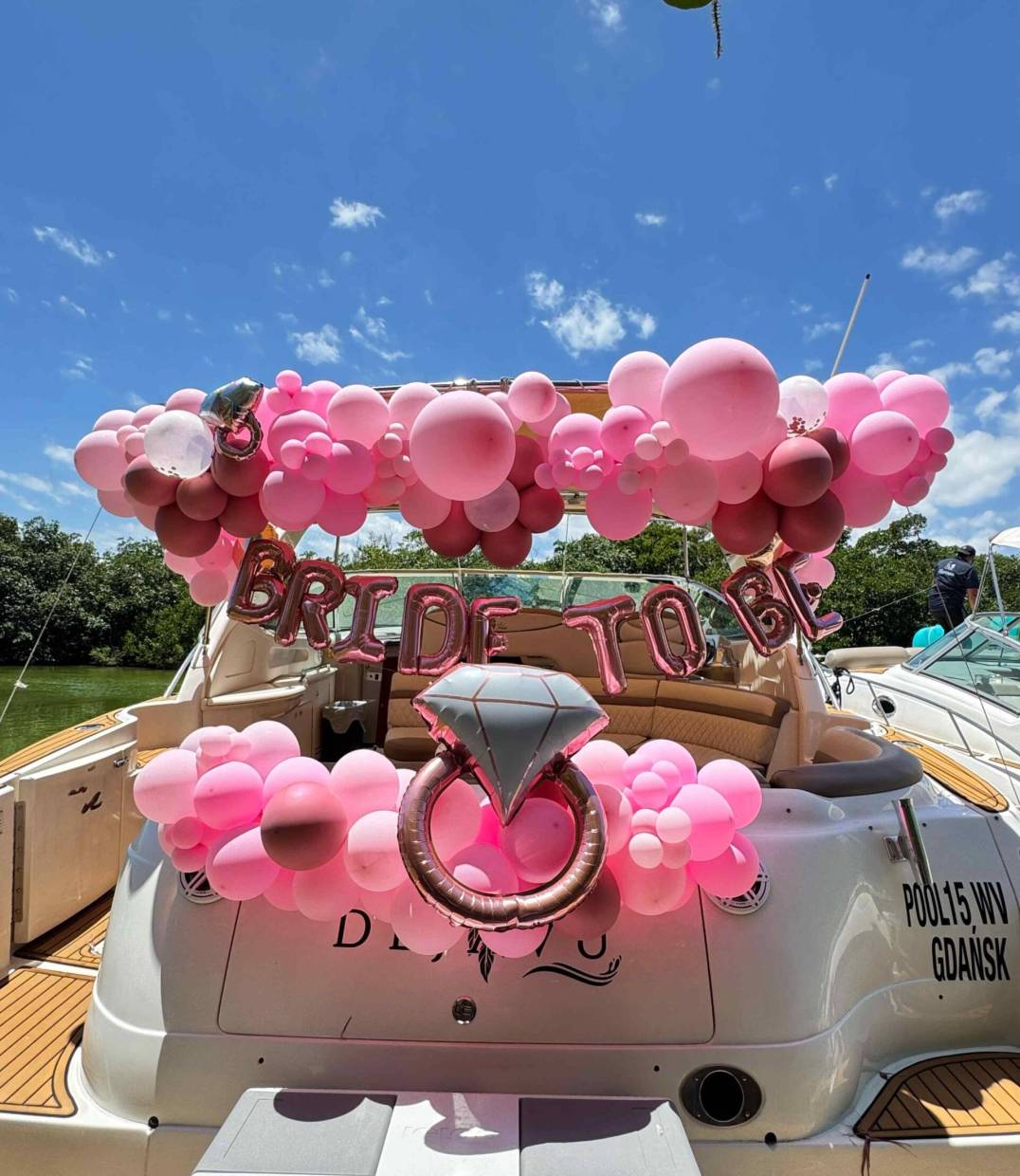 Despedida de soltera en un yate privado en Cancún